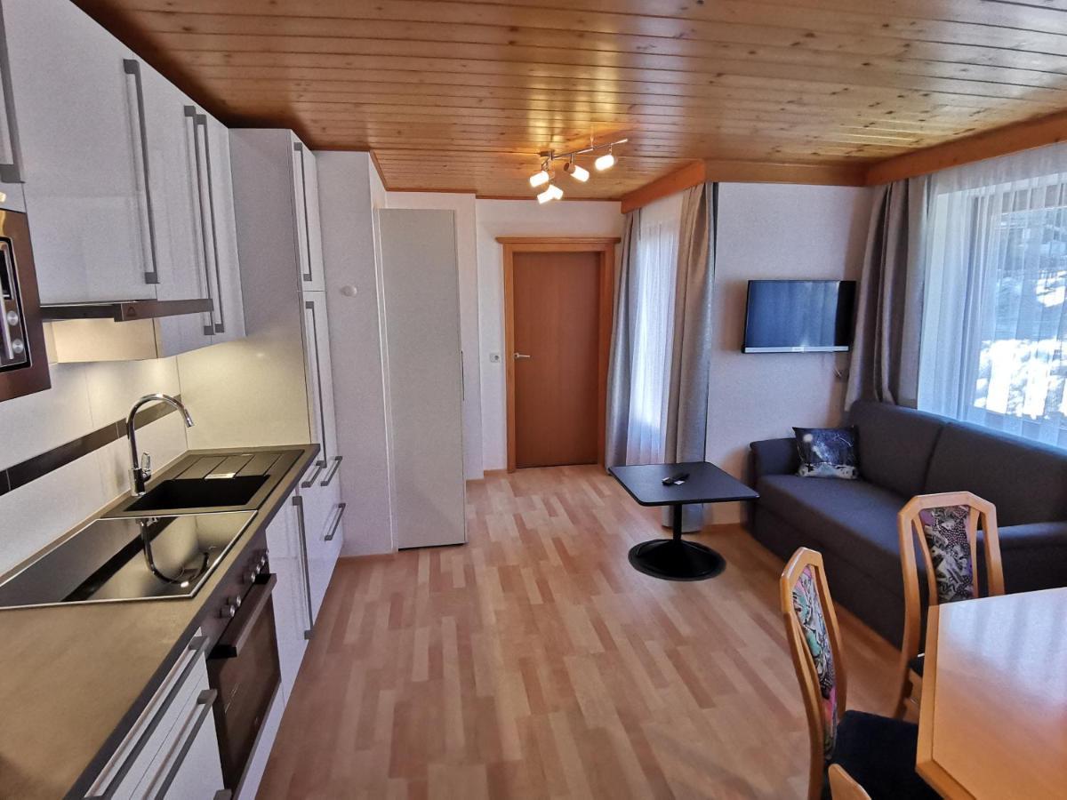 Apartments Poetscher マトライ・イン・オストティロル エクステリア 写真