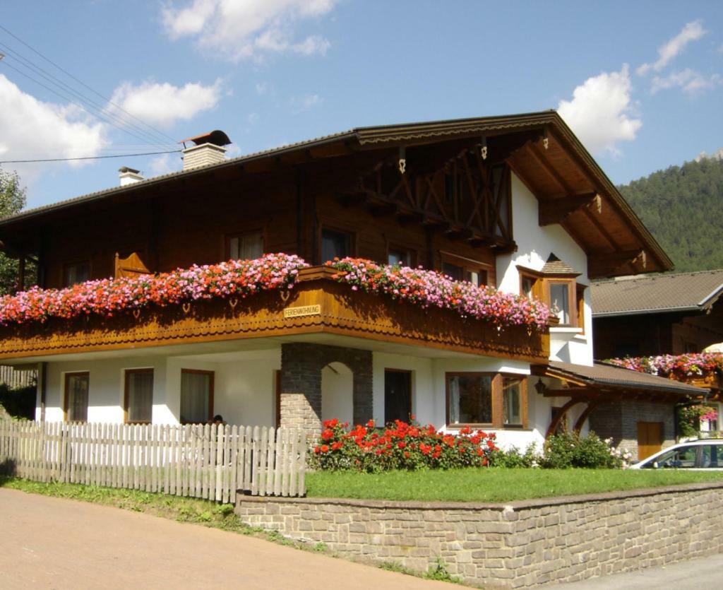 Apartments Poetscher マトライ・イン・オストティロル エクステリア 写真